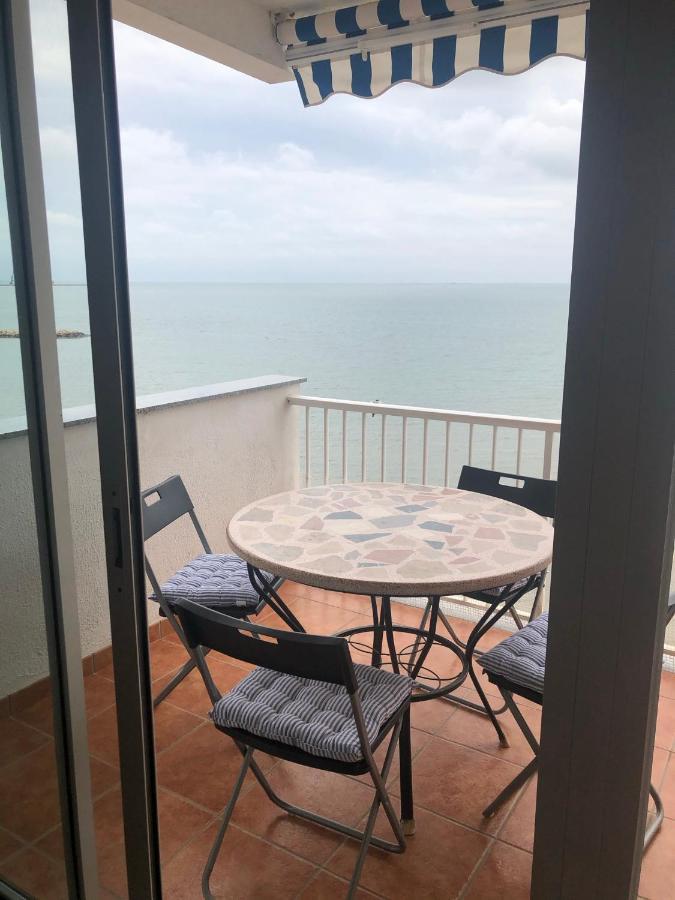Apartamento En Primera Linea De Mar Sant Carlos de la Ràpita Zewnętrze zdjęcie